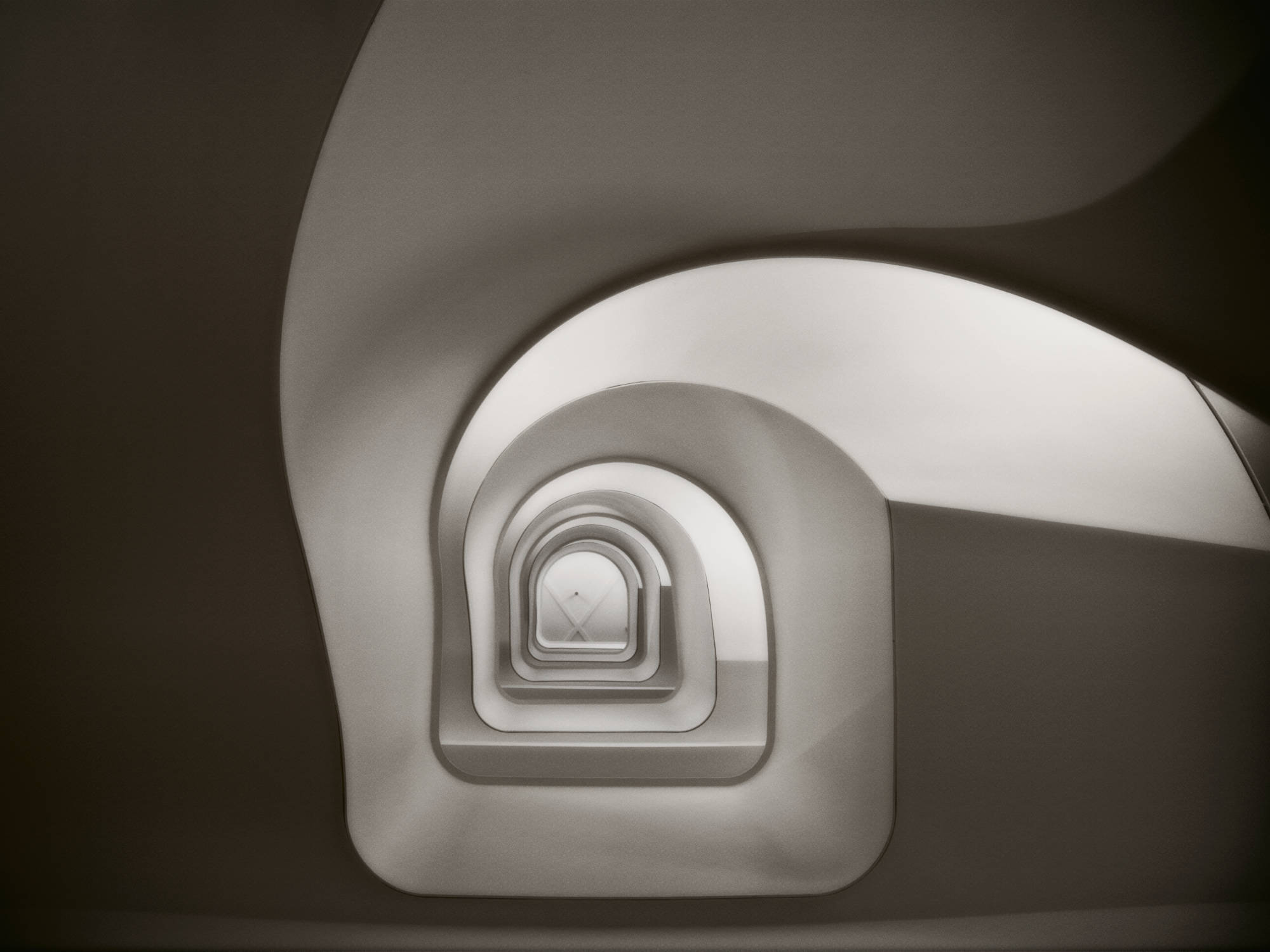 Reinhard Mohrs Treppenfoto im M&uuml;nchner Hotel Fr&auml;ulein Wagner